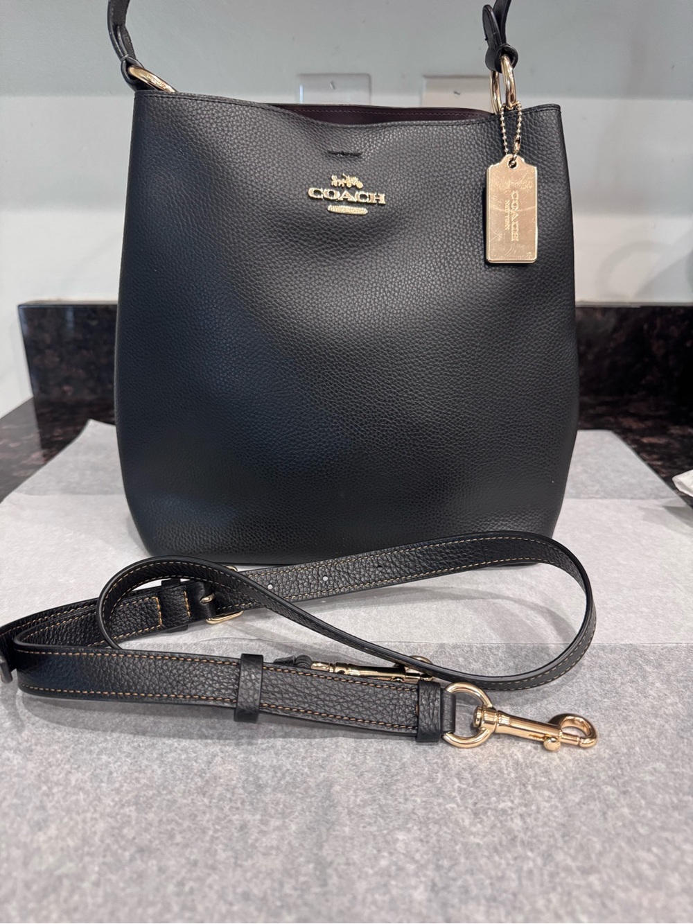 Coach Leather Bucket Bag – Excellent Condition - Picture 2 of 5